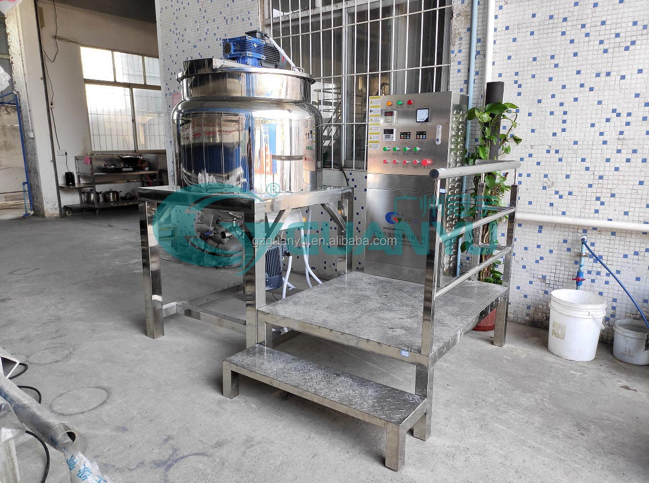 chemical mixer