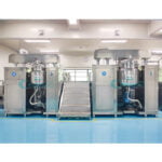 High quality 500L 800L software PLC control hydraulic lifting vacuum emulsifier mixer machine industrial cosmetic cream company